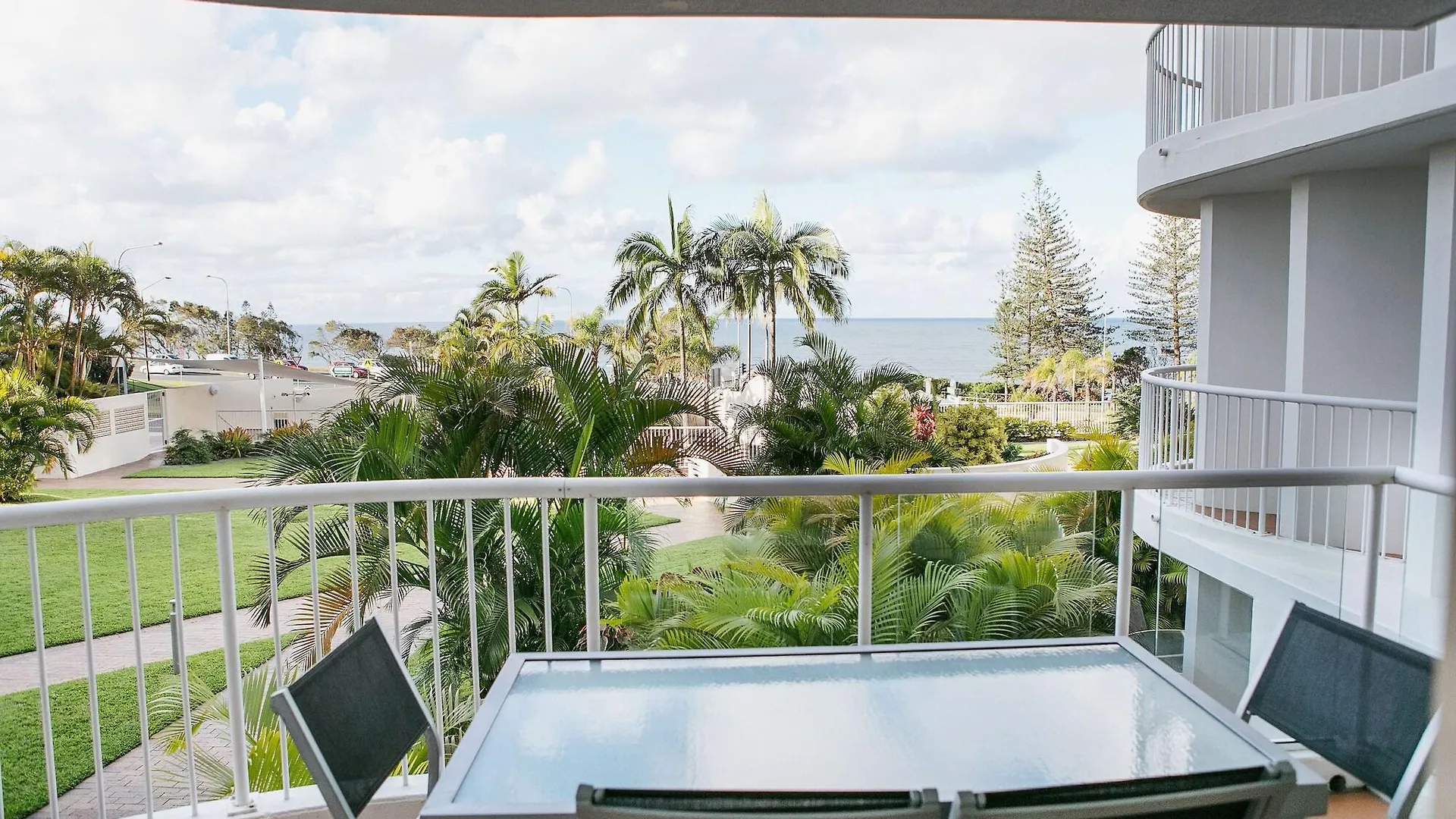 Osprey Apartments Mooloolaba 4*,
